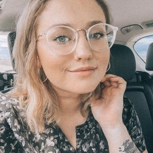 Meet your Posher, Katelyn